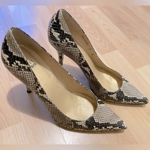 GUC Stuart Weitzman Snakeskin 4” Stiletto Pointed Toe Pumps